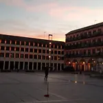 Apartamento Corredera Travel 5 *