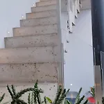 Corredera Travel 5 *