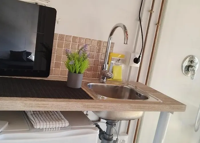 Corredera Travel 5 *